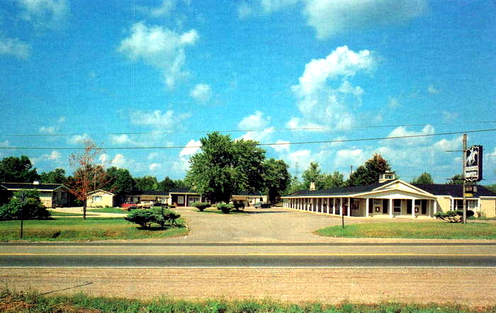 Revere Motel - Old Postcard Shot